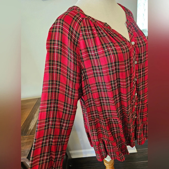 J. Jill Size Medium Red Plaid Holiday V-neck Button Front Blouse Ruffle Hem Rayo - Picture 4 of 9